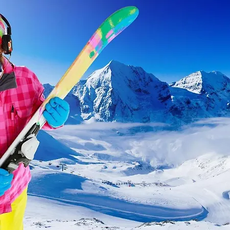 Skiing, Walking, Enjoying In Mountains Апартаменты Банско