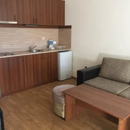 Skiing, Walking, Enjoying In Mountains Apartment *