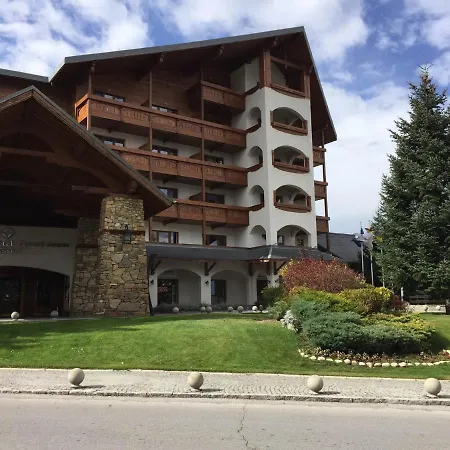Skiing, Walking, Enjoying In Mountains Apartment